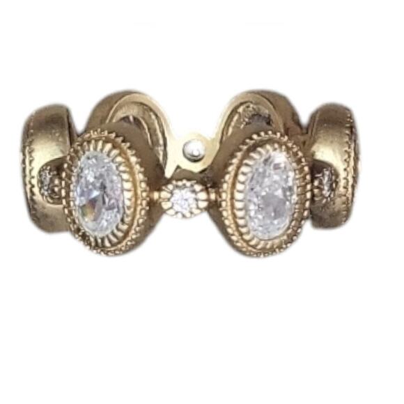 Sterling Silver Oval Cubic Zirconia Ring - Picture 1 of 2